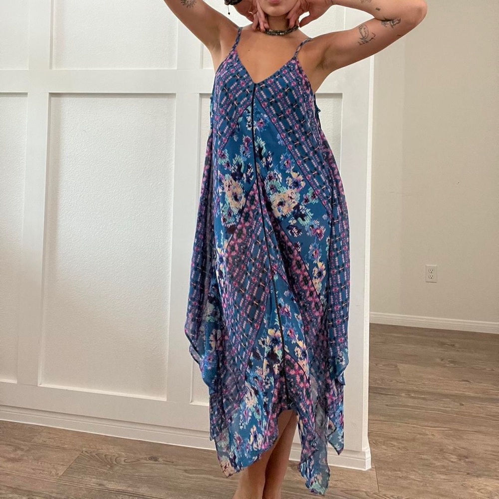 ASTR flowy summer dress